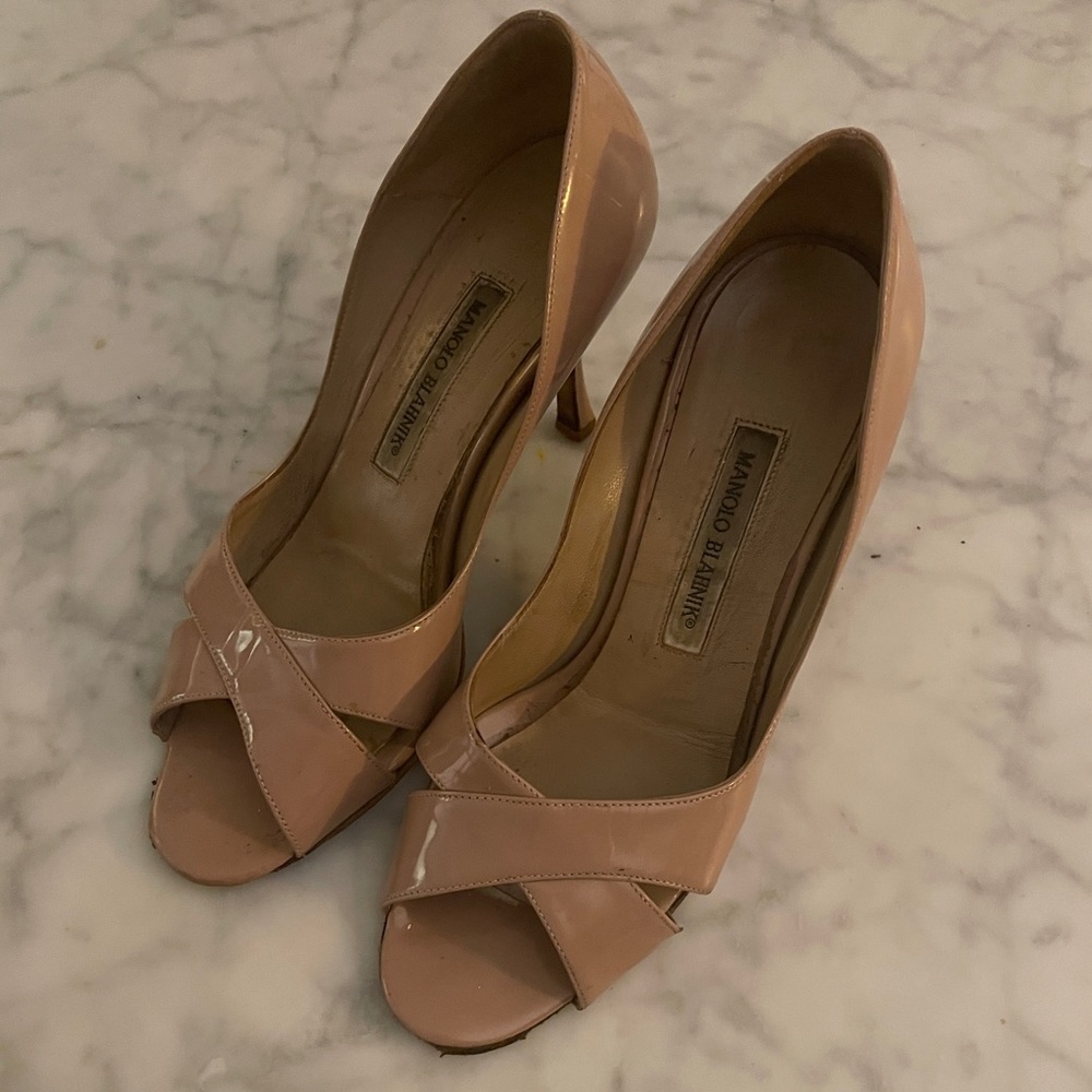 Manolo Blahnik Dorsay Peep Toe - Size 8.5
